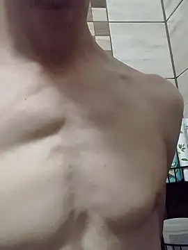 Snapshot of Nakedfanboy chatting on May 29, 10:08 pm Nakedfanboy online show from May 29, 10:08 pm