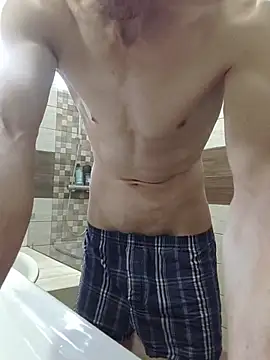 Nakedfanboy online show from June 17, 3:46 pm