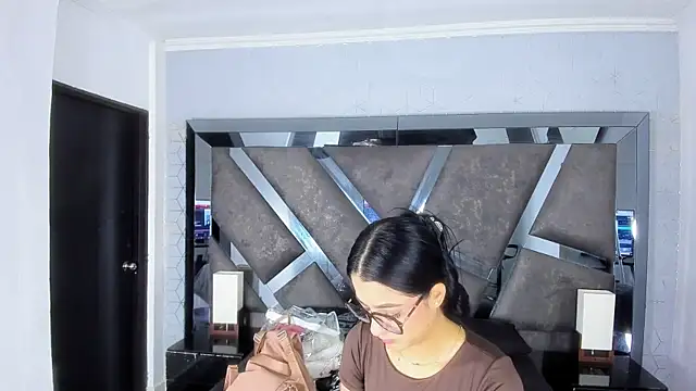 Snapshot of Milawink chatting on June 15, 7:16 pm Milawink online show from June 15, 7:16 pm