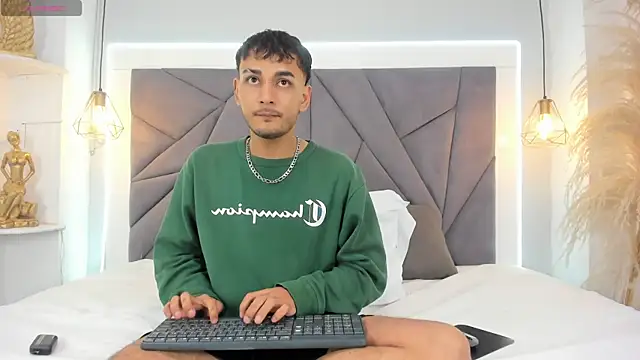 LiamBlake  online show from June 24, 5:17 am