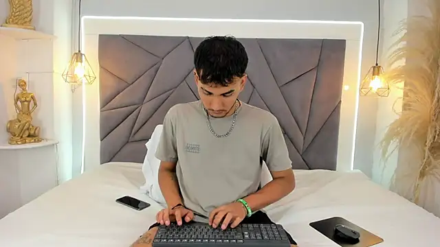 LiamBlake  online show from June 26, 5:23 am