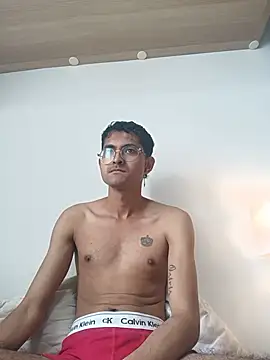 Snapshot of xanderlover chatting on June 2, 5:37 pm xanderlover online show from June 2, 5:37 pm