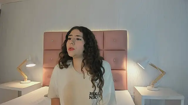 emaflorezz online show from June 11, 5:33 pm