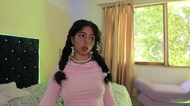 Nadia-Monroe online show from June 13, 12:03 pm