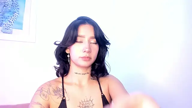 SophieMoneet online show from July 28, 2:13 pm