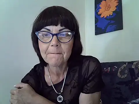 Snapshot of Marys3773 chatting on June 12, 10:25 am Marys3773 online show from June 12, 10:25 am