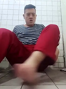 Eggyolk725 online show from June 20, 5:21 am
