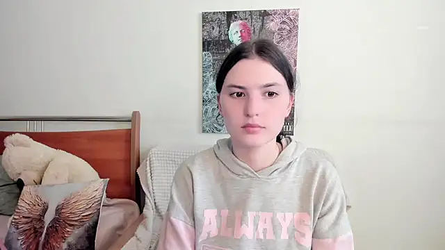 Kira Devi online show from June 5, 11:49 am