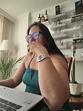 victoriagomez 1 online show from June 12, 12:15 pm