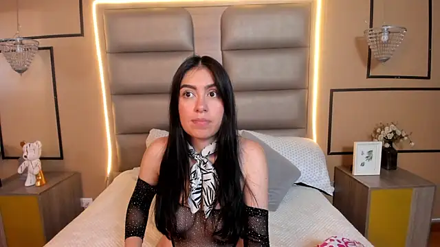 Snapshot of CARLA_FERRERM chatting on June 2, 7:27 pm CARLA FERRERM online show from June 2, 7:27 pm