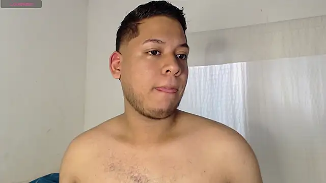 Snapshot of nicolas_cr1 chatting on June 4, 7:31 pm nicolas cr1 online show from June 4, 7:31 pm
