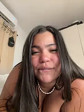 Snapshot of emily_morgam chatting on June 20, 7:27 pm emily morgam online show from June 20, 7:27 pm