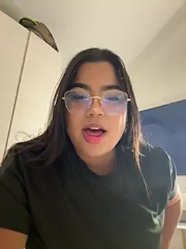 Snapshot of emily_morgam chatting on July 7, 4:59 am emily morgam online show from July 7, 4:59 am