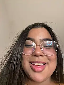 Snapshot of emily_morgam chatting on July 7, 6:47 am emily morgam online show from July 7, 6:47 am
