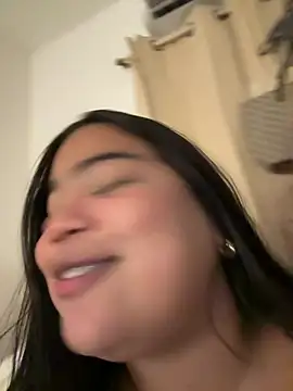 Snapshot of emily_morgam chatting on July 14, 3:44 am emily morgam online show from July 14, 3:44 am