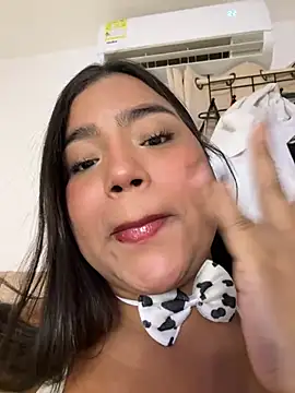 Snapshot of emily_morgam chatting on July 23, 10:51 pm emily morgam online show from July 23, 10:51 pm