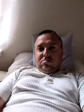 krzyszto1986 online show from June 12, 3:16 am