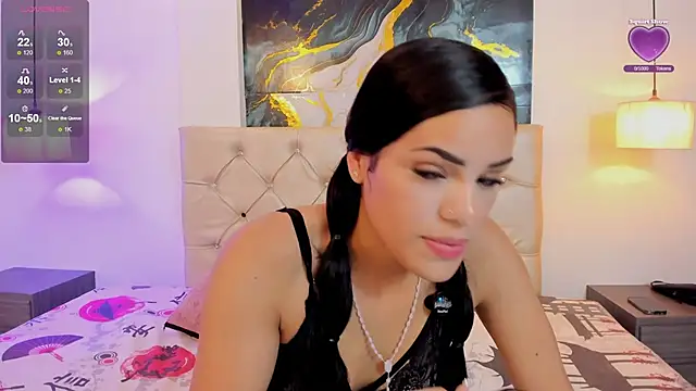 Snapshot of Little_Allison18 chatting on June 1, 7:59 pm Little Allison18 online show from June 1, 7:59 pm