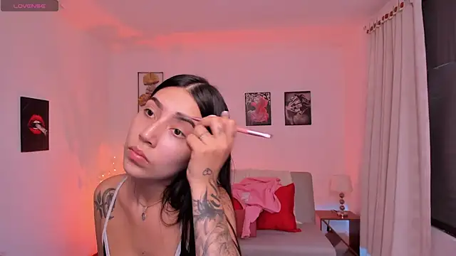 Snapshot of Dream_saray chatting on July 27, 9:55 pm Dream saray online show from July 27, 9:55 pm