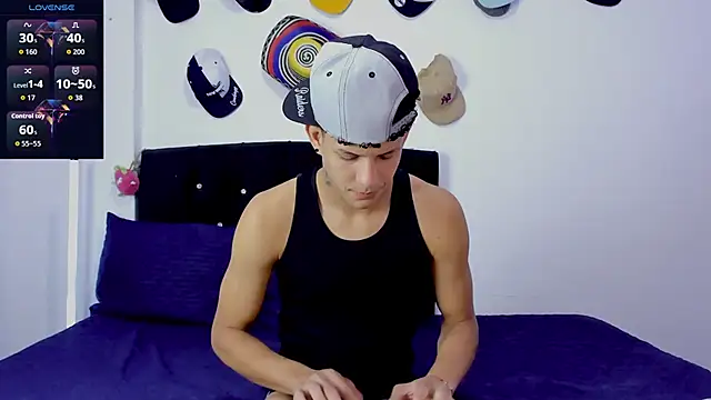 theo bigcock  online show from June 21, 5:59 pm