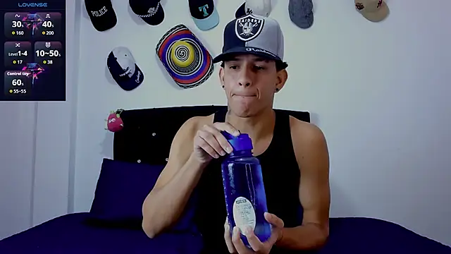 theo bigcock  online show from June 27, 5:18 pm