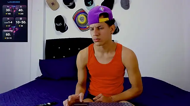 theo bigcock  online show from July 8, 6:56 pm