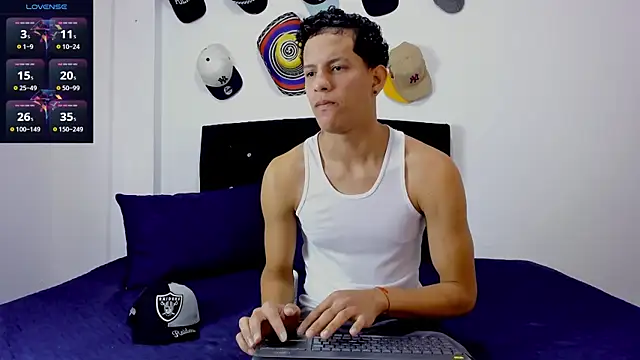 theo bigcock  online show from July 16, 6:47 pm