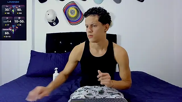 theo bigcock  online show from July 18, 7:28 pm