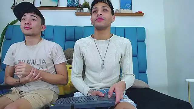 STRANGER BOYS online show from June 25, 11:20 pm