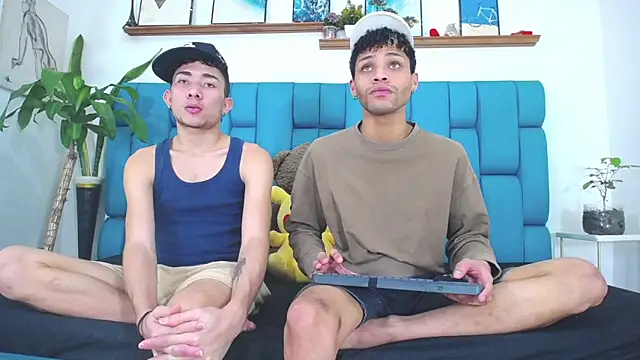 STRANGER BOYS online show from June 26, 11:09 pm