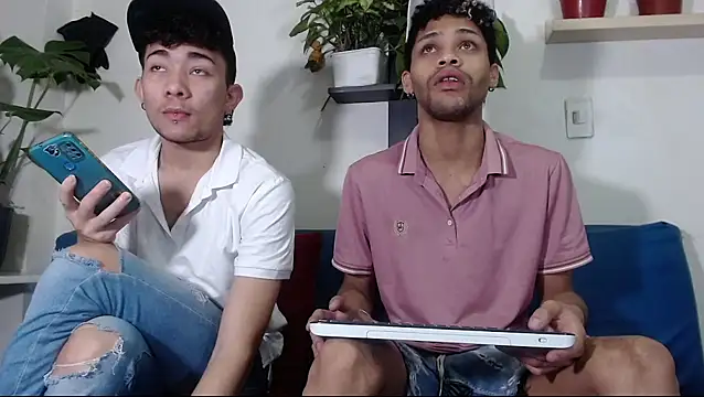 STRANGER BOYS online show from June 28, 5:41 pm