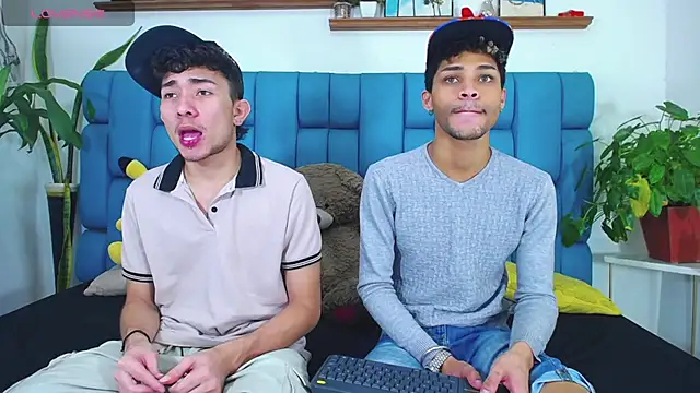 STRANGER BOYS online show from July 3, 11:11 pm