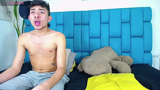 STRANGER BOYS online show from July 5, 4:19 am