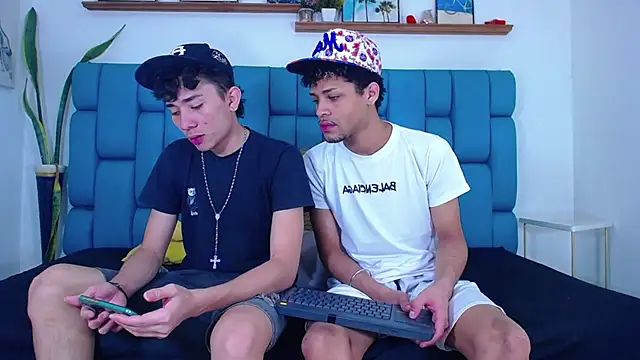 STRANGER BOYS online show from July 10, 11:07 pm