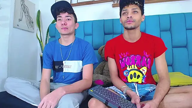 STRANGER BOYS online show from July 13, 11:18 pm