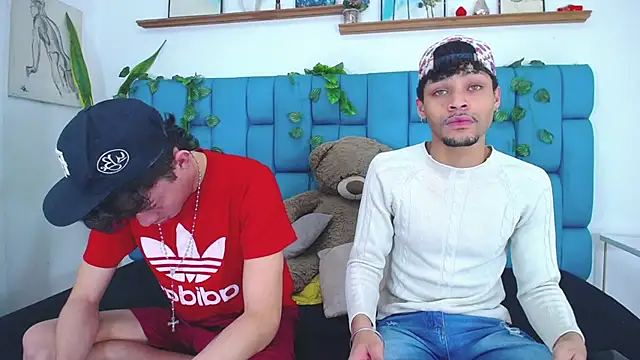 STRANGER BOYS online show from July 17, 11:20 pm