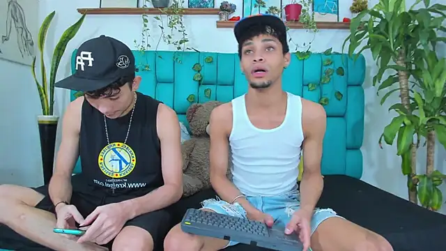 STRANGER BOYS online show from July 21, 11:18 pm