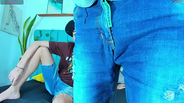 STRANGER BOYS online show from July 30, 11:04 pm