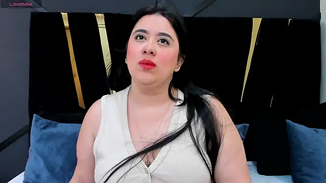 maite graay online show from June 11, 12:03 pm