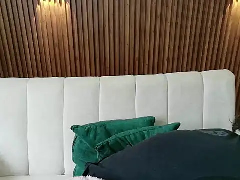 Snapshot of feelena_mysoull chatting on June 4, 2:56 pm feelena mysoull online show from June 4, 2:56 pm