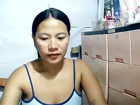 Snapshot of spicy2000_ chatting on June 5, 8:20 am spicy2000 online show from June 5, 8:20 am