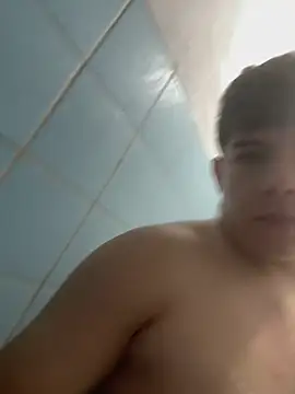 Snapshot of Soyivan22 chatting on June 10, 3:33 pm Soyivan22 online show from June 10, 3:33 pm