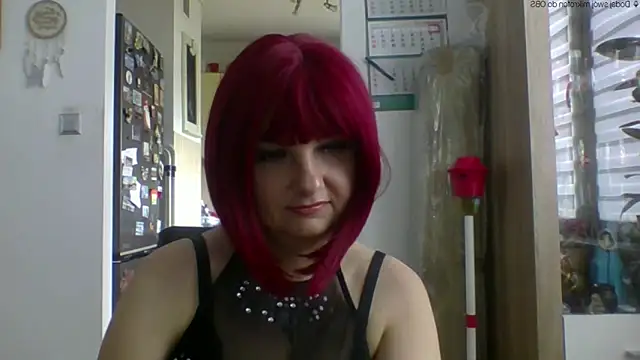 Snapshot of MeganFlirt chatting on June 1, 11:23 am MeganFlirt online show from June 1, 11:23 am