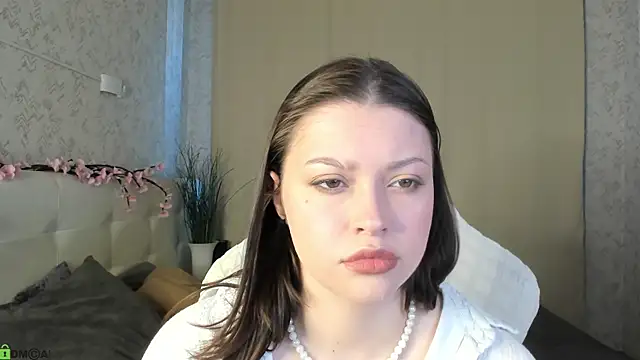 Snapshot of Maya-Mimi chatting on June 7, 12:59 am Maya-Mimi online show from June 7, 12:59 am
