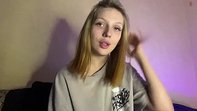 xXMelanieseXx online show from July 20, 8:22 pm