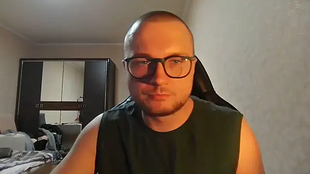 Snapshot of k8mura chatting on June 4, 6:03 pm k8mura online show from June 4, 6:03 pm