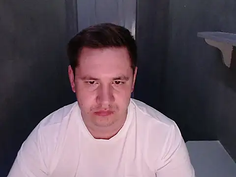 Snapshot of Max_Marlyn chatting on June 8, 6:25 am Max Marlyn online show from June 8, 6:25 am