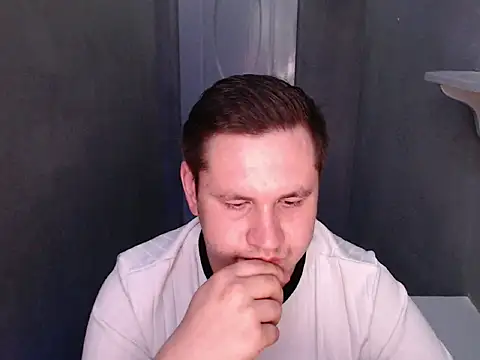 Snapshot of Max_Marlyn chatting on June 10, 11:42 am Max Marlyn online show from June 10, 11:42 am
