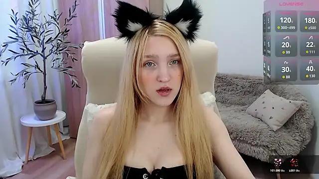 Snapshot of Letty_Pearl chatting on June 8, 7:42 am Letty Pearl online show from June 8, 7:42 am