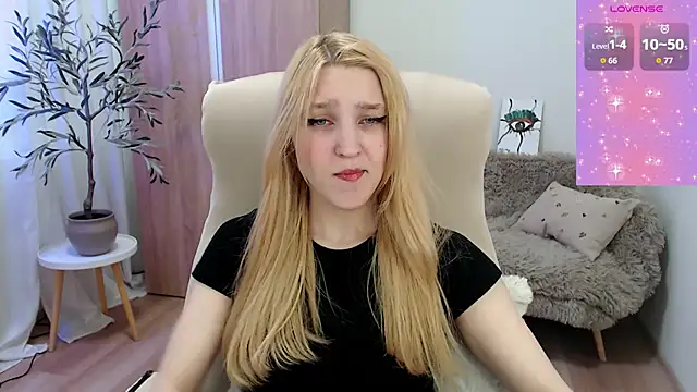 Snapshot of Letty_Pearl chatting on June 11, 8:01 am Letty Pearl online show from June 11, 8:01 am